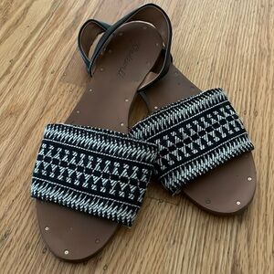 Madewell Abbi Slingback Sandal size 8 Aztec black white